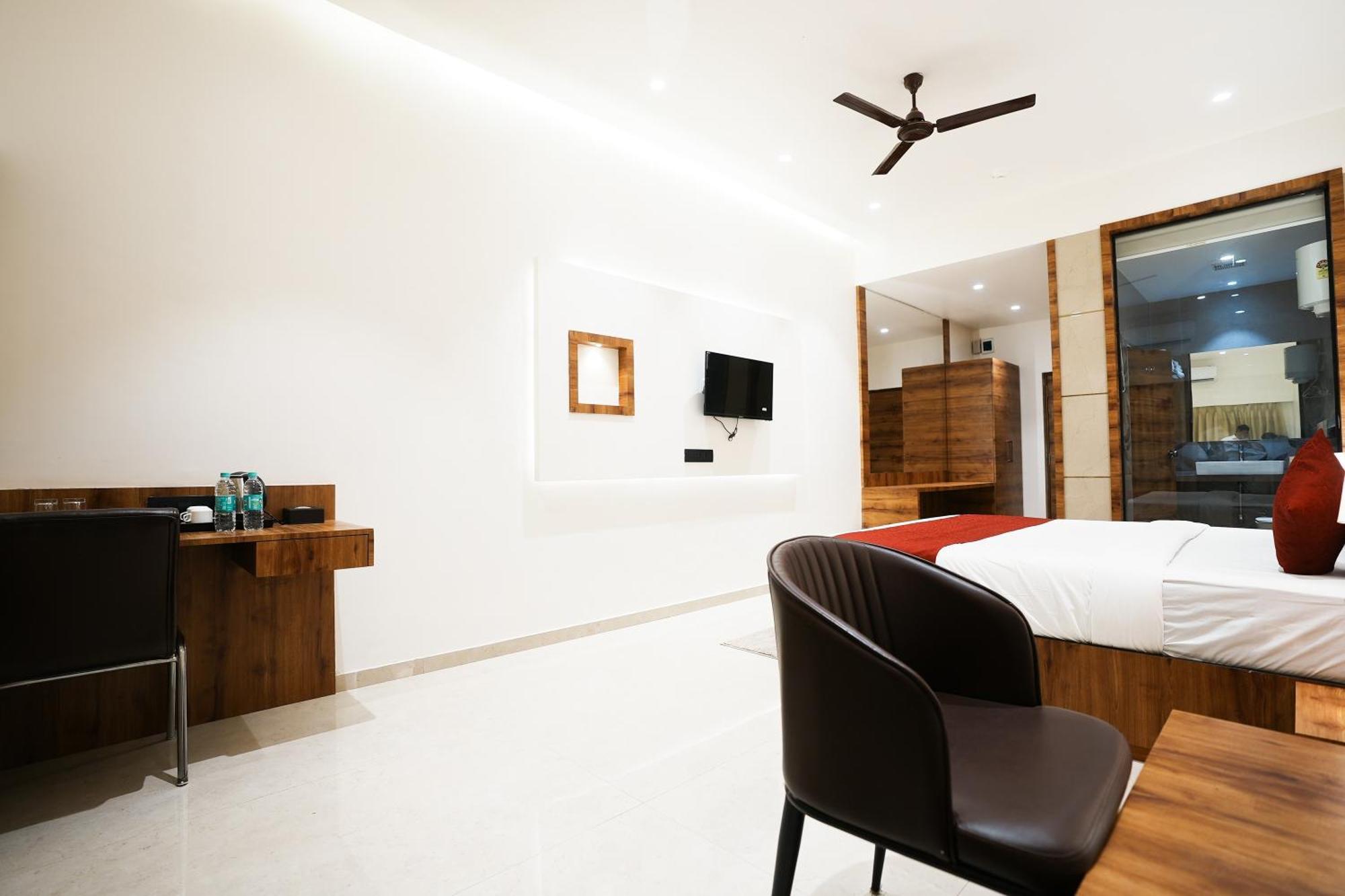 Madhav Residency Hotel & Banquet, Kalyan, Mumbai Luaran gambar